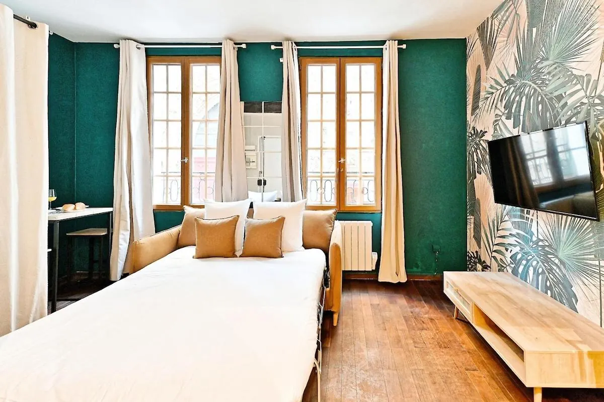 Cozy Studio In The Beautiful Marais Paris France
