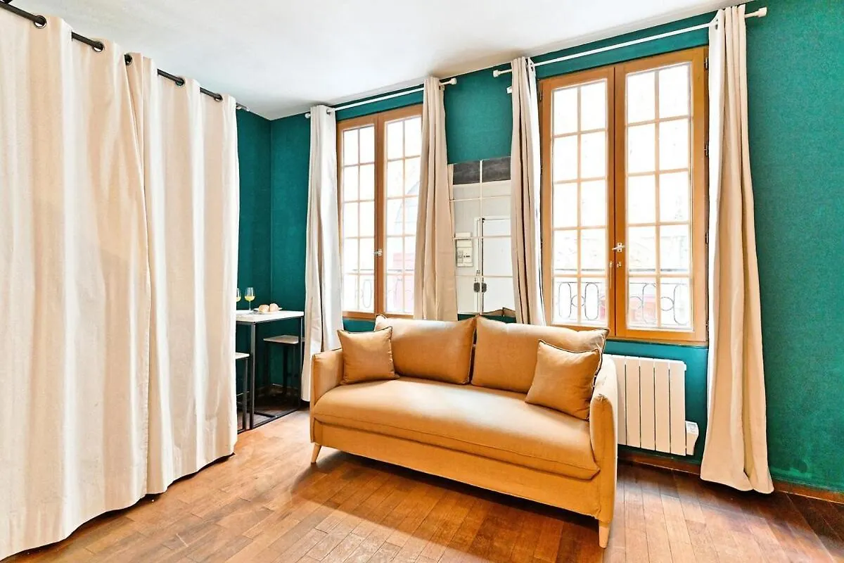 Apartment Cozy Studio In The Beautiful Marais Paris France